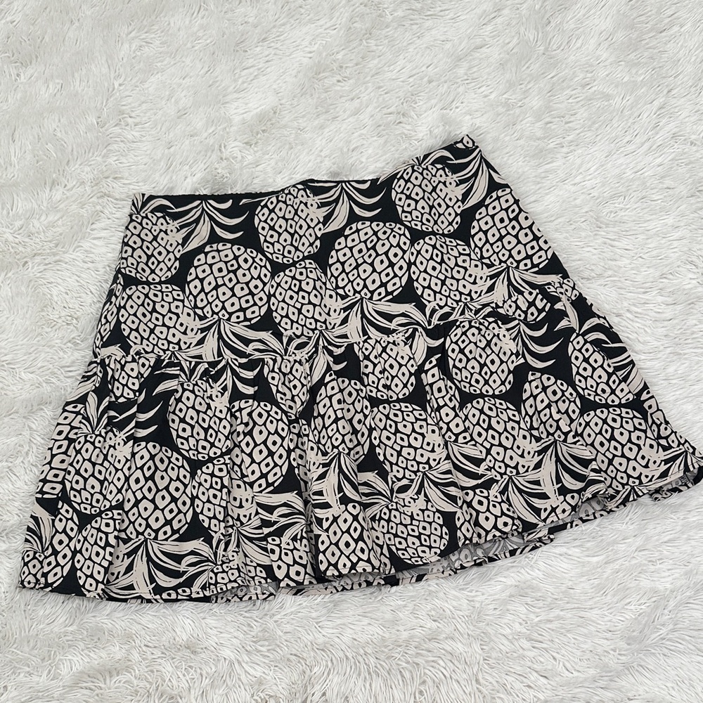 🩰 NWT Reitmans Pineapple Print Pleated Skirt